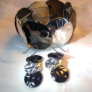 Vintage 1980's Sand Dollar bracelet and earrings